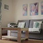 Precioso Apartamento A Pie De Playa En La Nueva Milla De Oro Entre Estepona Y Marbella